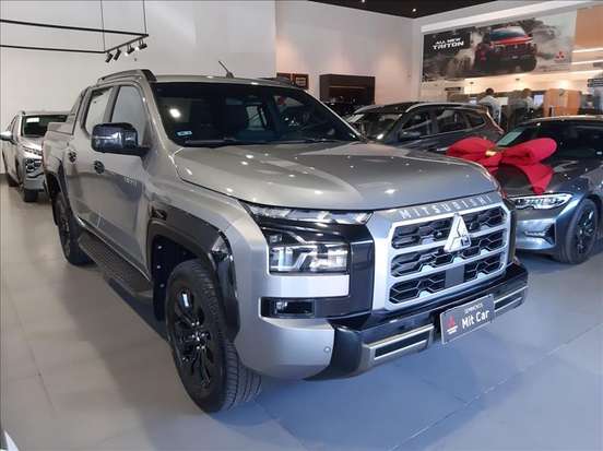 MITSUBISHI-TRITON-2025