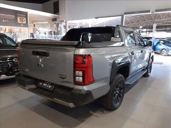 MITSUBISHI-TRITON-2025