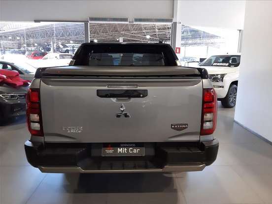 MITSUBISHI-TRITON-2.4 BITURBO DIESEL CD KATANA 4X4 AUTOMÁTICO MITSUBISHI-TRITON-2025