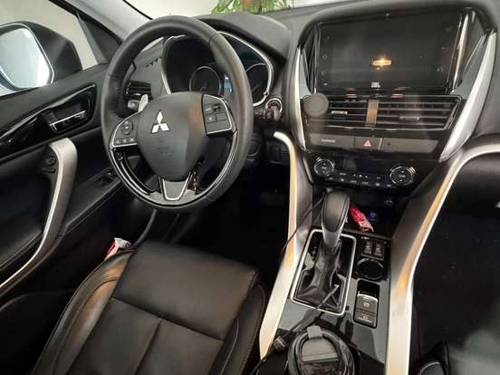 MITSUBISHI-ECLIPSE CROSS-1.5 MIVEC TURBO GASOLINA HPE CVT MITSUBISHI-ECLIPSE CROSS-2023
