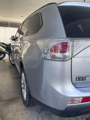 MITSUBISHI-OUTLANDER-2013