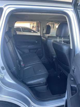 MITSUBISHI-OUTLANDER-2013