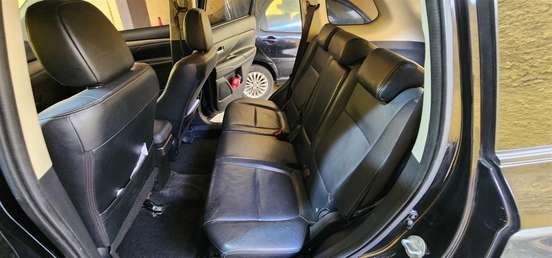 MITSUBISHI-OUTLANDER-2013