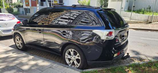 MITSUBISHI-OUTLANDER-2.0 16V GASOLINA 4P AUTOMÁTICO MITSUBISHI-OUTLANDER-2013
