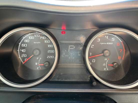 MITSUBISHI-PAJERO TR4-2010