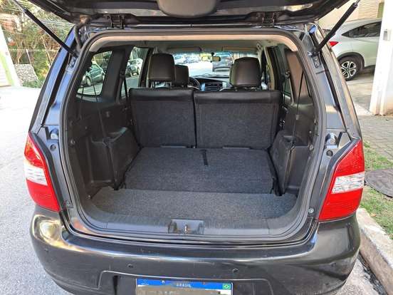 NISSAN-GRAND LIVINA-1.8 SL 16V FLEX 4P AUTOMÁTICO NISSAN-GRAND LIVINA-2014
