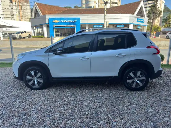 PEUGEOT-2008-1.6 16V FLEX GRIFFE 4P AUTOMÁTICO PEUGEOT-2008-2018