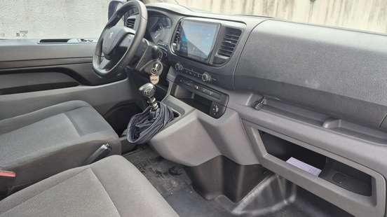 PEUGEOT-EXPERT-2022