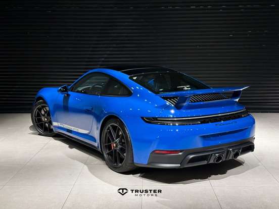 PORSCHE-911-2025