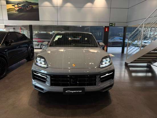 PORSCHE-CAYENNE-2025