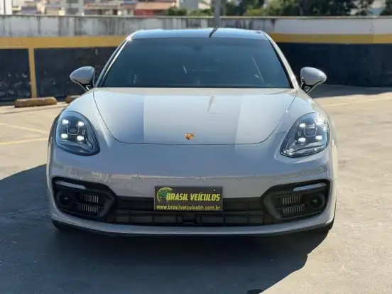 PORSCHE-PANAMERA-2023