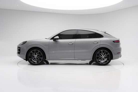 PORSCHE-CAYENNE-2024