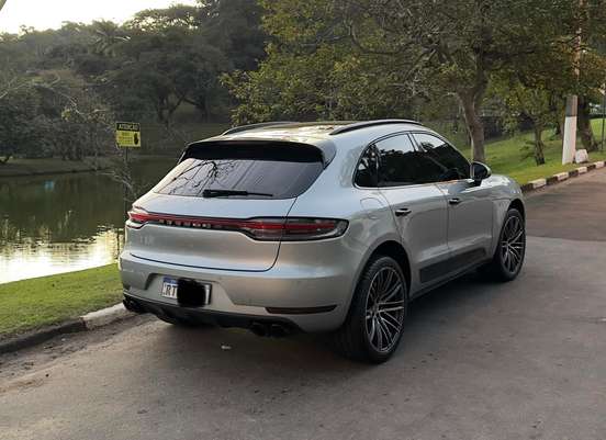 PORSCHE-MACAN-2021
