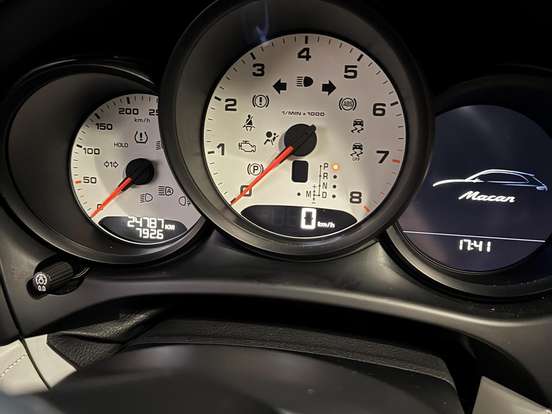 PORSCHE-MACAN-2.0 16V GASOLINA 4P AUTOMÁTICO PORSCHE-MACAN-2021