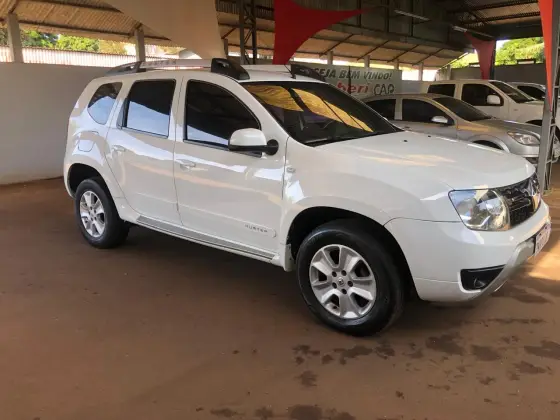 RENAULT DUSTER 2.0 DYNAMIQUE 4X2 16V FLEX 4P AUTOMÁTICO