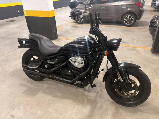 SUZUKI BOULEVARD M800 