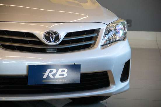 TOYOTA-COROLLA-2013