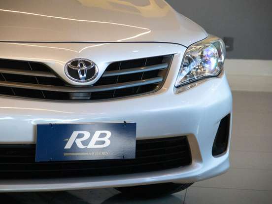 TOYOTA-COROLLA-1.8 GLI 16V FLEX 4P AUTOMÁTICO TOYOTA-COROLLA-2013