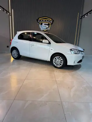 TOYOTA ETIOS 1.5 XLS 16V FLEX 4P MANUAL TOYOTA ETIOS 1.5 XLS 16V FLEX 4P MANUAL