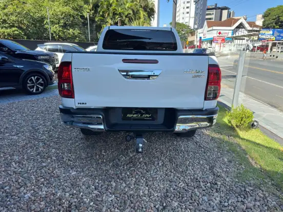 TOYOTA-HILUX-2.8 SRV 4X4 CD 16V DIESEL 4P AUTOMÁTICO TOYOTA-HILUX-2016