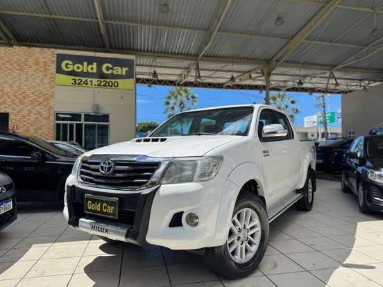 TOYOTA-HILUX-2013