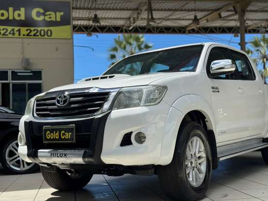 TOYOTA-HILUX-3.0 SRV TOP 4X4 CD 16V TURBO INTERCOOLER DIESEL 4P AUTOMÁTICO TOYOTA-HILUX-2013