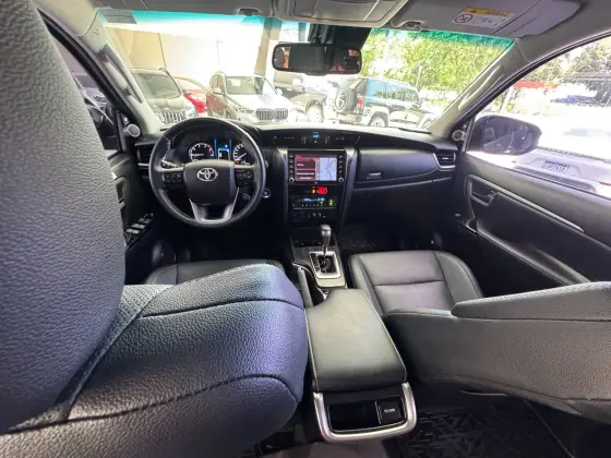 /en/city/cate-car-used-car/toyota-hilux-sw4-2022-2-8-d-4d-turbo-diesel-srx-7l-4x4-automatic-48490293610218496/-12