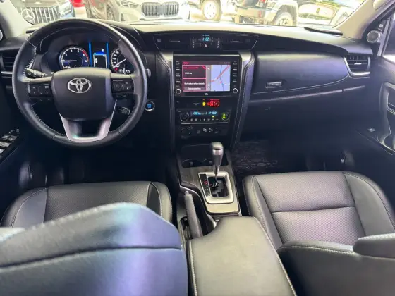 /en/city/cate-car-used-car/toyota-hilux-sw4-2022-2-8-d-4d-turbo-diesel-srx-7l-4x4-automatic-48490293610218496/-15