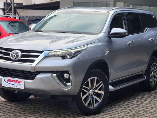 TOYOTA-HILUX SW4-2.8 SRX 4X4 16V TURBO INTERCOOLER DIESEL 4P AUTOMÁTICO TOYOTA-HILUX SW4-2019