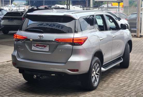 TOYOTA-HILUX SW4-2019