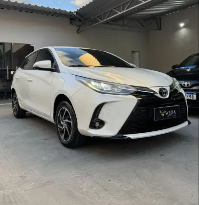 TOYOTA YARIS 1.5 16V FLEX XLS CONNECT MULTIDRIVE TOYOTA YARIS 1.5 16V FLEX XLS CONNECT MULTIDRIVE