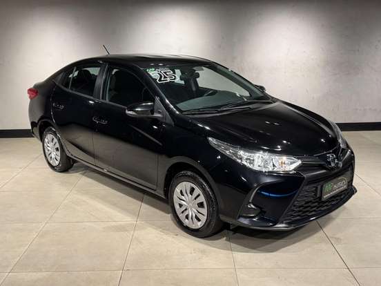 TOYOTA-YARIS-2024
