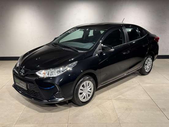 TOYOTA-YARIS-2024