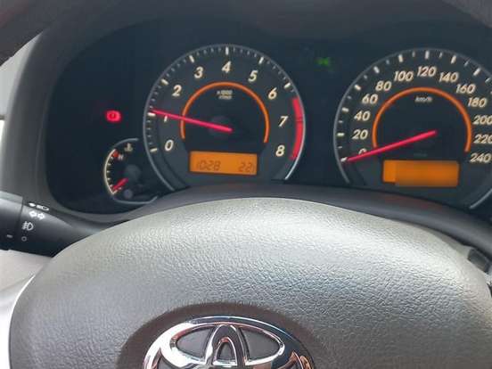 TOYOTA-COROLLA-1.8 SE-G 16V FLEX 4P AUTOMÁTICO TOYOTA-COROLLA-2010