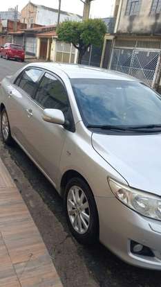 TOYOTA-COROLLA-2010