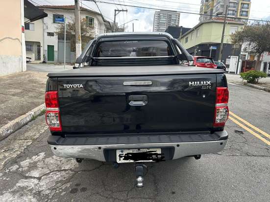 TOYOTA-HILUX-2012