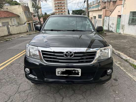 TOYOTA-HILUX-2012