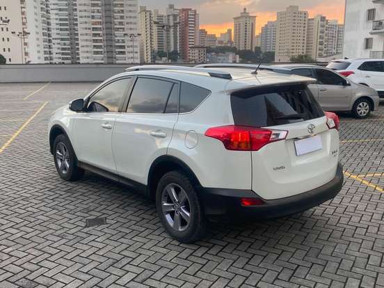 TOYOTA-RAV4-2015