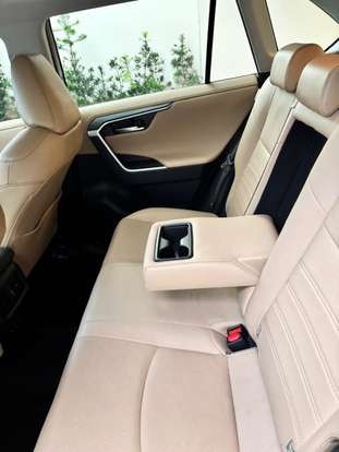 TOYOTA-RAV4-2019
