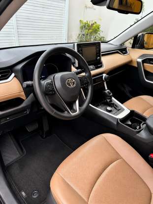 TOYOTA-RAV4-2019