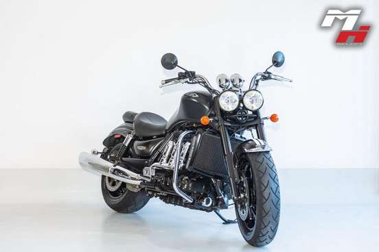 TRIUMPH-ROCKET III ROADSTER-2013