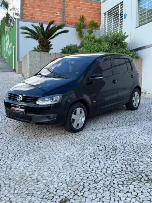 VOLKSWAGEN FOX 1.0 MI TREND 8V FLEX 4P MANUAL VOLKSWAGEN FOX 1.0 MI TREND 8V FLEX 4P MANUAL