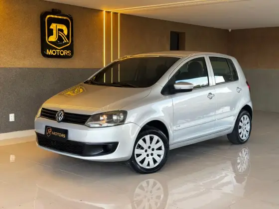 VOLKSWAGEN FOX 1.0 MI TREND 8V FLEX 4P MANUAL VOLKSWAGEN FOX 1.0 MI TREND 8V FLEX 4P MANUAL