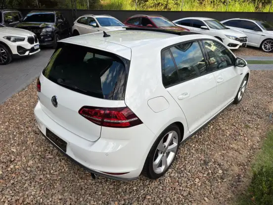 VOLKSWAGEN-GOLF-2.0 TSI GTI 16V TURBO GASOLINA 4P AUTOMÁTICO VOLKSWAGEN-GOLF-2013