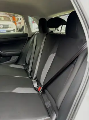 VOLKSWAGEN-POLO-2023