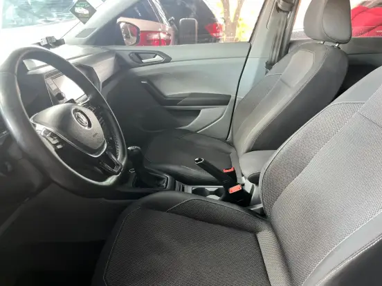 VOLKSWAGEN-T-CROSS-2019