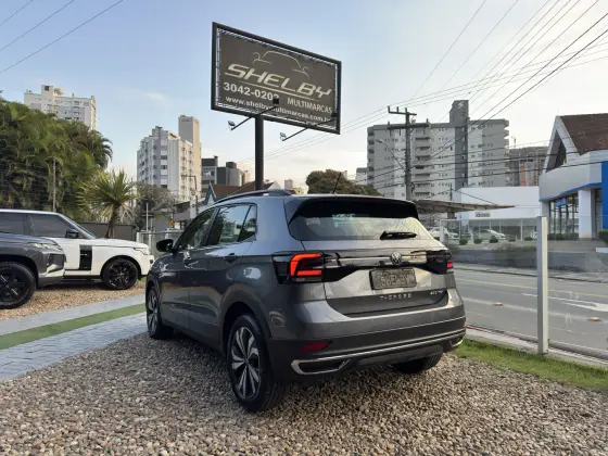 VOLKSWAGEN T-CROSS 1.0 200 TSI TOTAL FLEX COMFORTLINE AUTOMÁTICO VOLKSWAGEN T-CROSS 1.0 200 TSI TOTAL FLEX COMFORTLINE AUTOMÁTICO