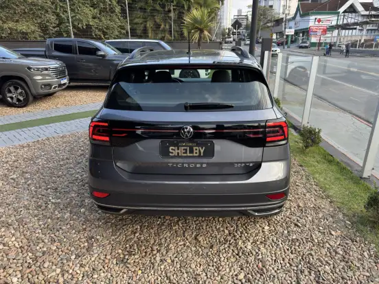 VOLKSWAGEN-T-CROSS-2023