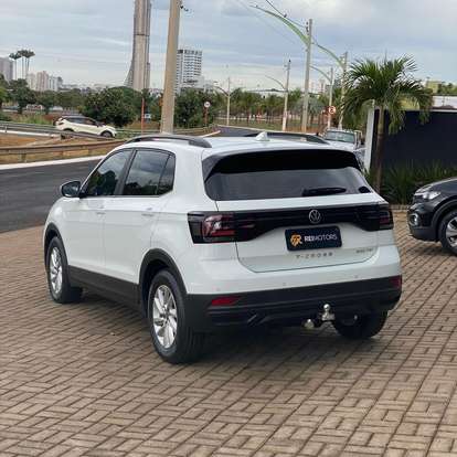 VOLKSWAGEN-T-CROSS-2023