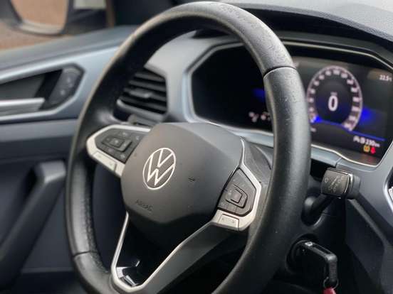 VOLKSWAGEN-T-CROSS-1.0 200 TSI TOTAL FLEX AUTOMÁTICO VOLKSWAGEN-T-CROSS-2023